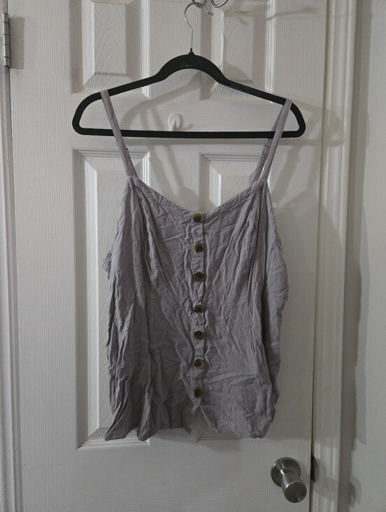 torrid Tops - 1x Torrid sleeveless blouse